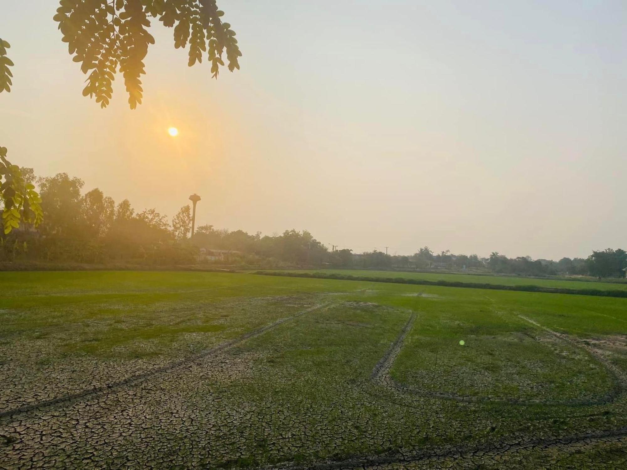Solarcell Private Homestay - โซล่าเซลล์ไพรเวทโฮมสเตย์ Uthai Thani Exteriér fotografie